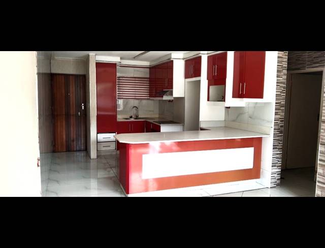 2 BEDROOM FLAT FOR SALE IN BLUFF